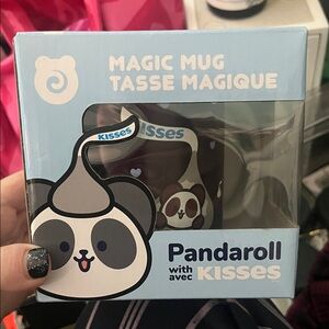 Pandaroll Magic Mug with Kisses